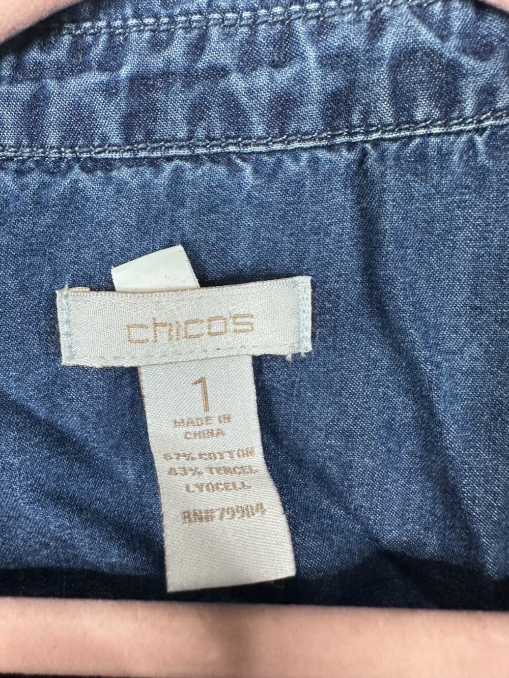 2/$30 Chico's Trucker Jean Jacket Acid Wash Medium #A1975 - Picture 5 of 7